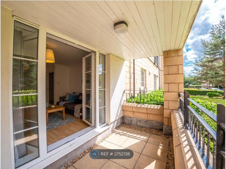 Property photo 3 of 9 Balcony