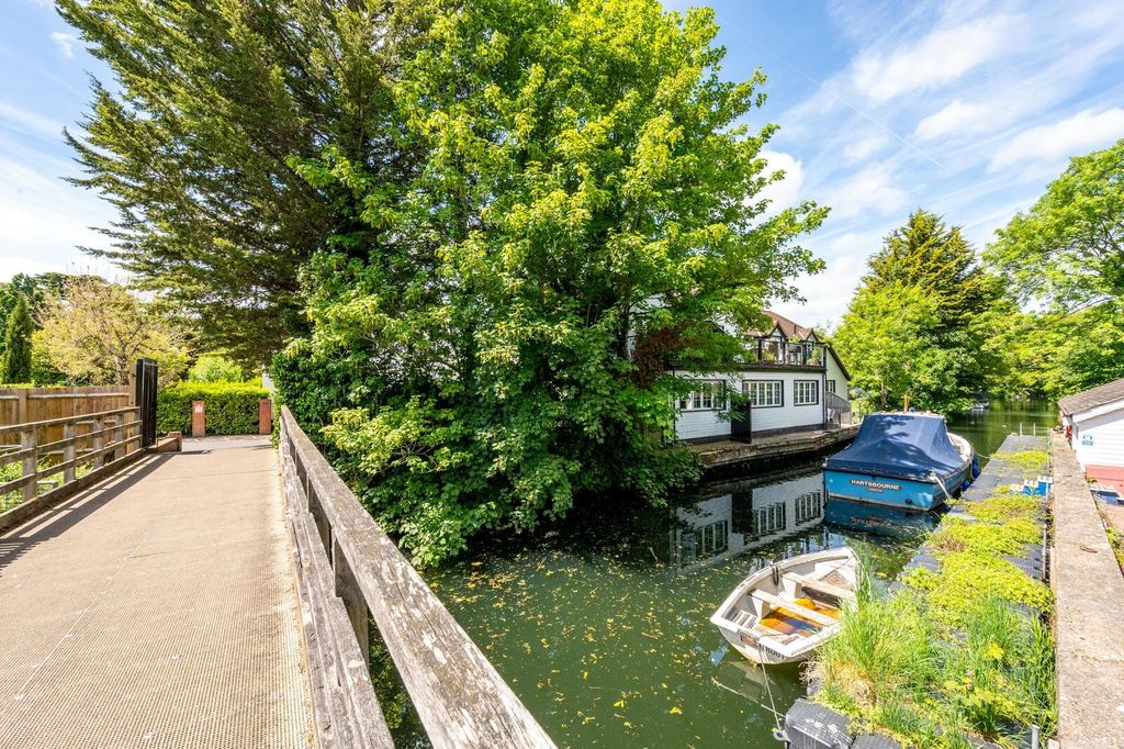 Additional image 18 of 3 bed flat for saleBoulters Lock Island, Maidenhead SL6