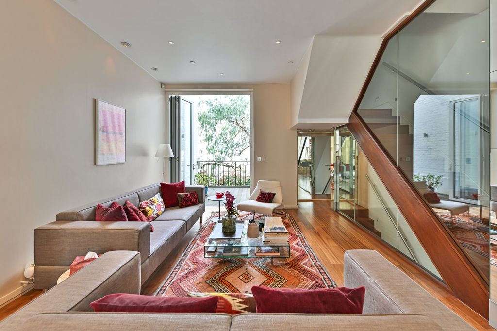 Property photo 2 of 24 Picture No. 06