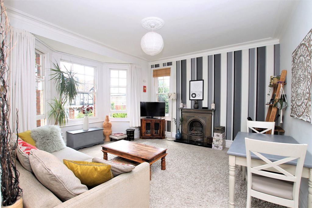 Property photo 2 of 12