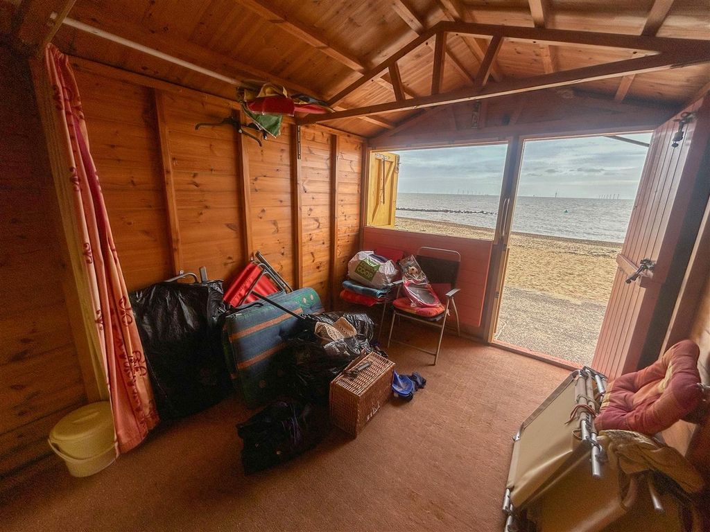 Property photo 2 of 5 Inside Beach Hut