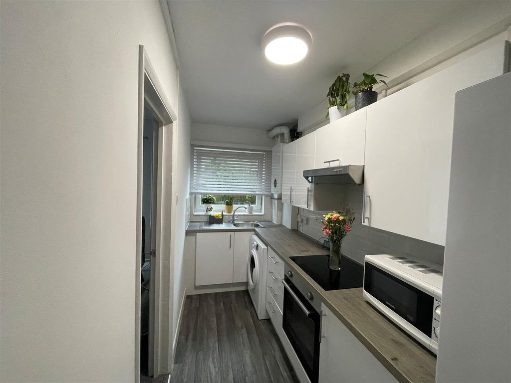 Property photo 2 of 10 Kitchen New 1.Jpg