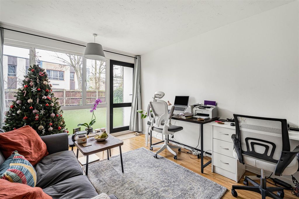 Property photo 3 of 15