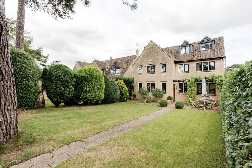 Property photo 1 of 37 1