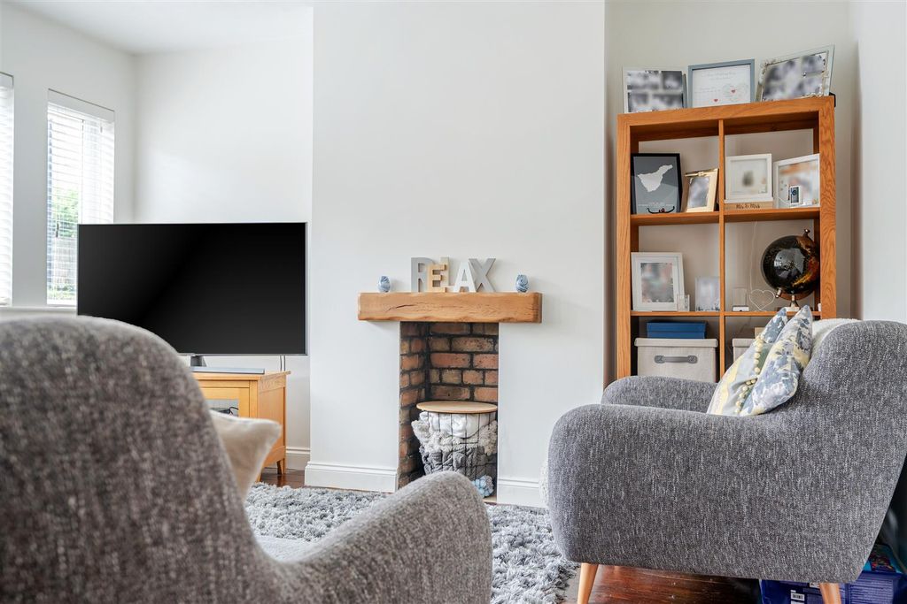 Property photo 2 of 13 1402784-14-6971F4005Fc40.Jpg