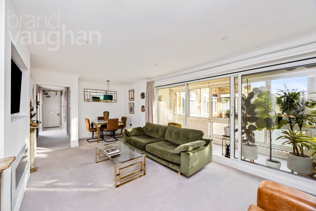 Property photo 2 of 31 Picture No. 10