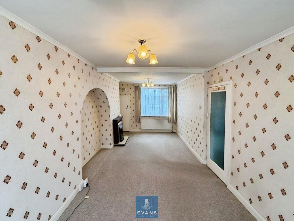 Property photo 3 of 13 Living Room