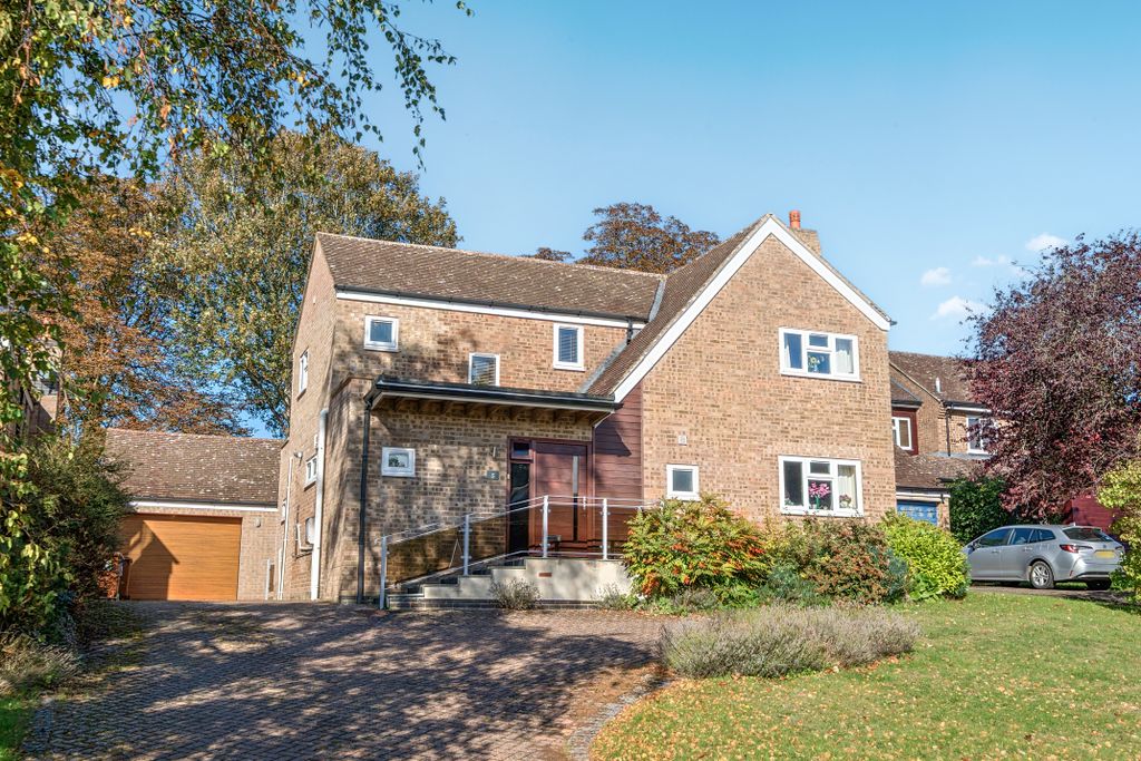 Property photo 1 of 9