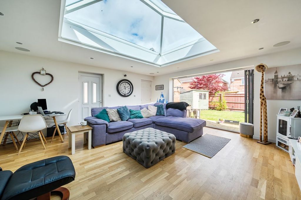 Property photo 3 of 20 14425321269E0Bf967dc29