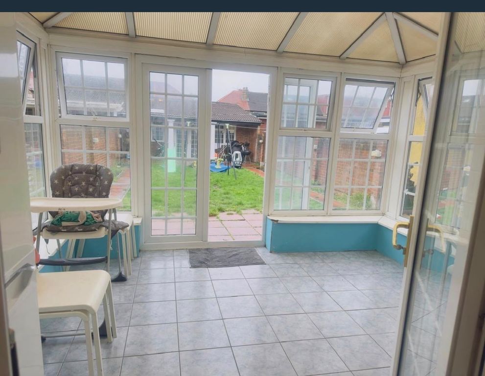 Property photo 1 of 2