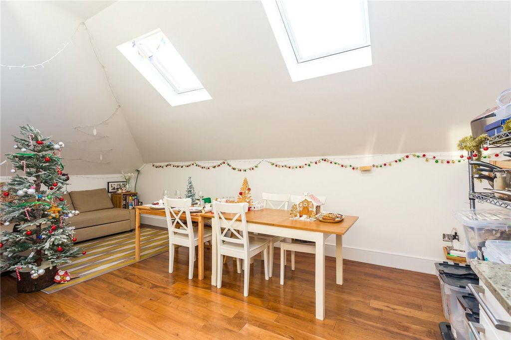 Property photo 3 of 10 Picture No. 06