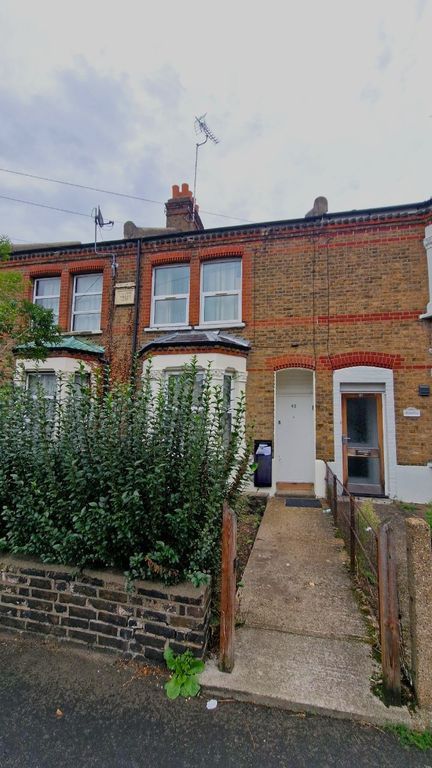 Property photo 1 of 8