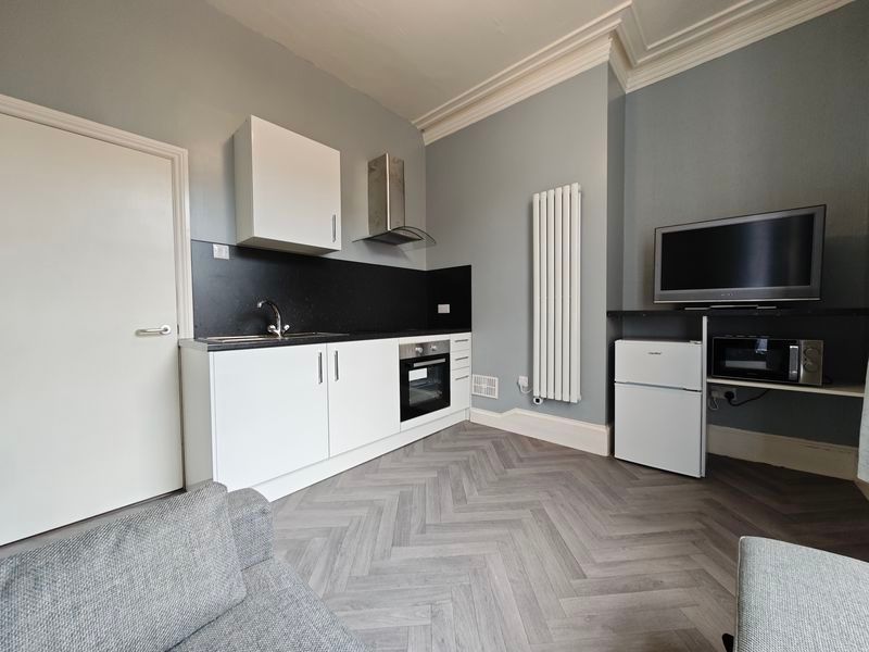 Property photo 3 of 8 Photo 3