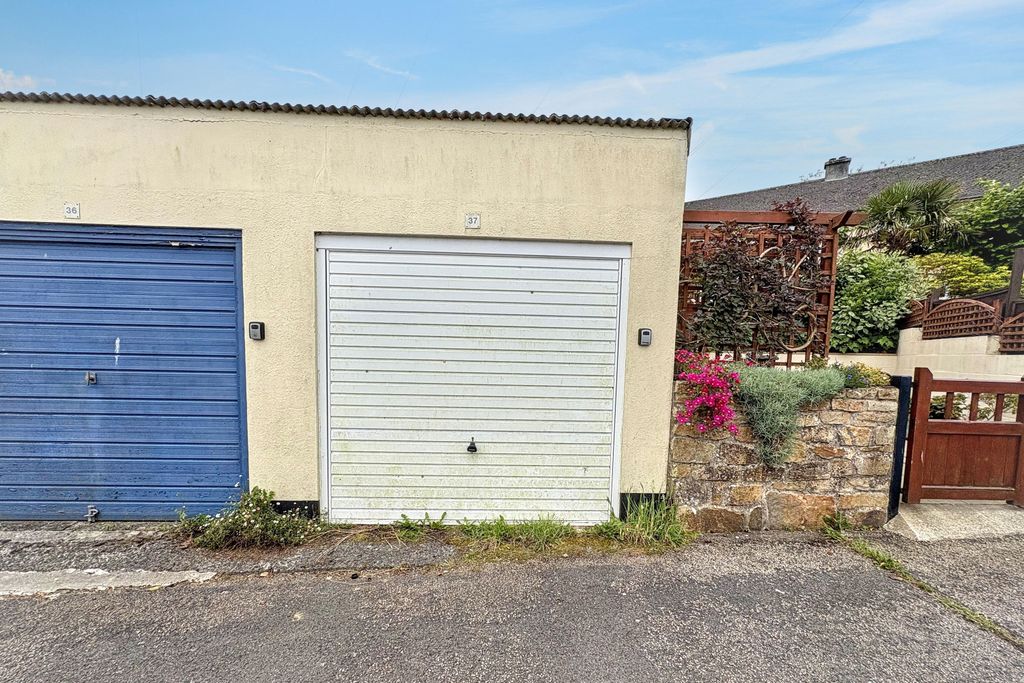 Property photo 1 of 6 Garage 37, Rear Of Baralanwick, Penzance, Cornwall, Tr18 4Sa