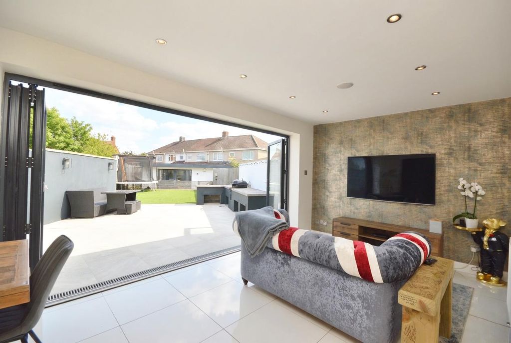 Property photo 3 of 27 Dining / Family Room