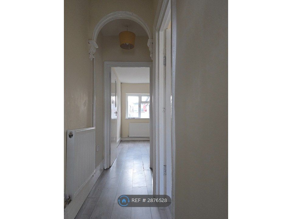 Property photo 3 of 18 Ground Floor Hallway