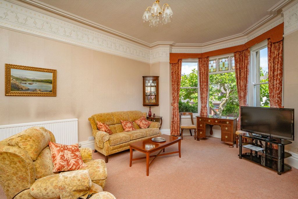 Property photo 3 of 26