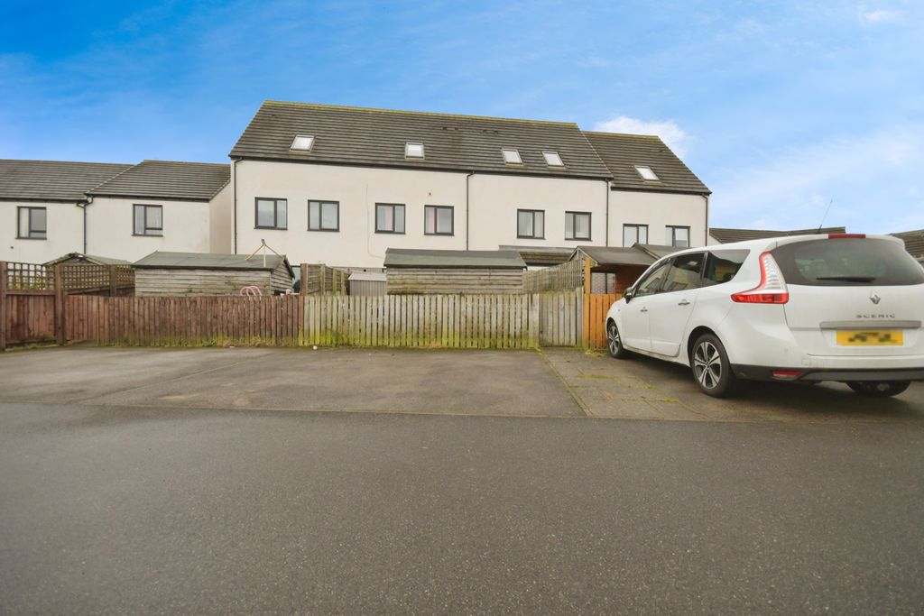 Property photo 2 of 15 Off Road Parking