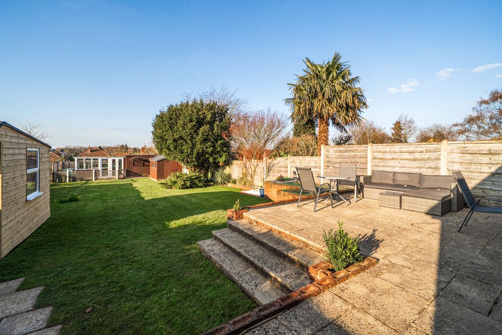 Property photo 3 of 27