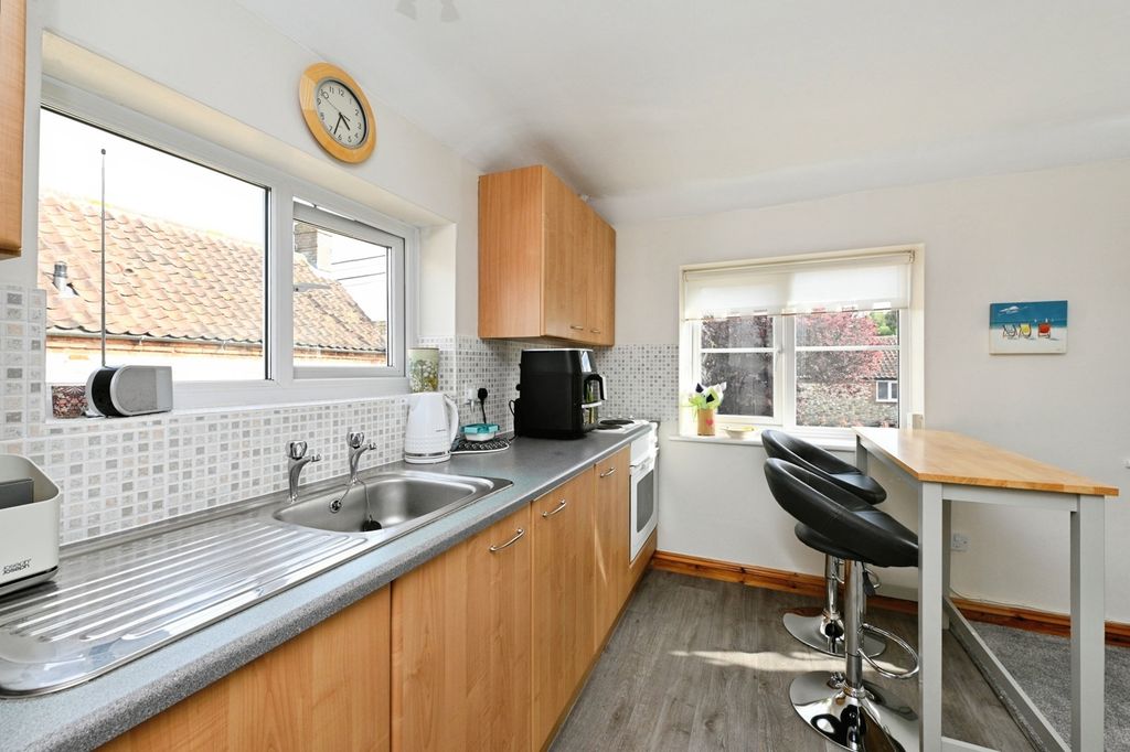 Property photo 3 of 16 Photo