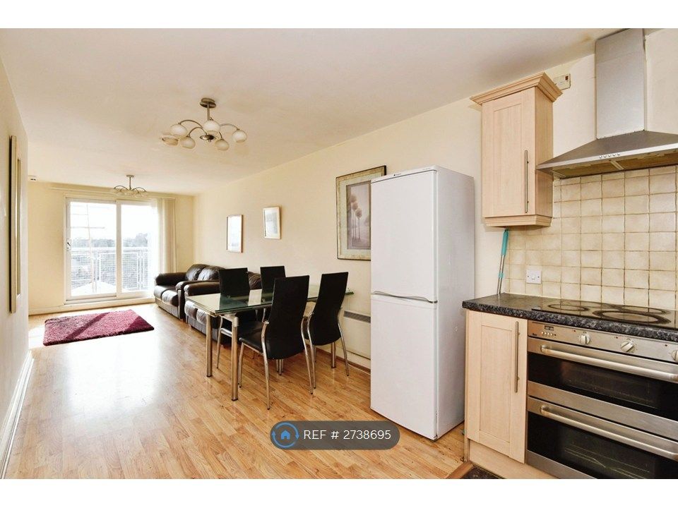 Property photo 3 of 12