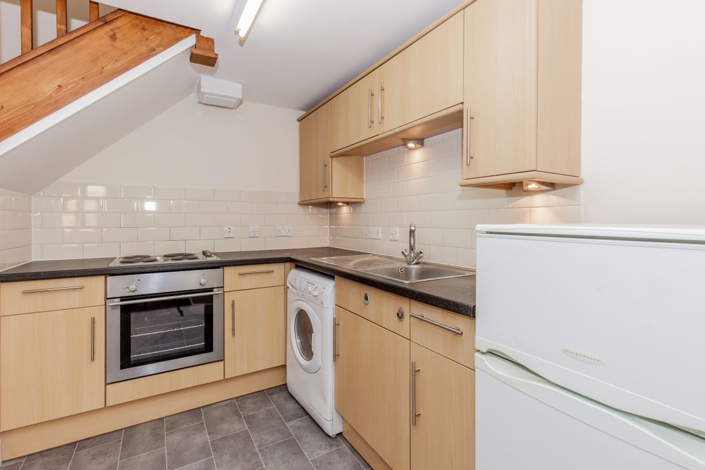 Property photo 3 of 8 81285