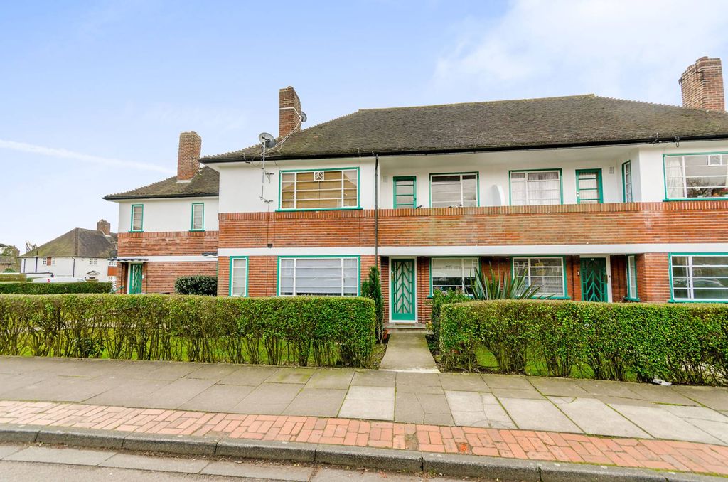 Property photo 1 of 9