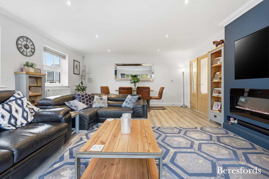 Property photo 3 of 24 Picture No. 65