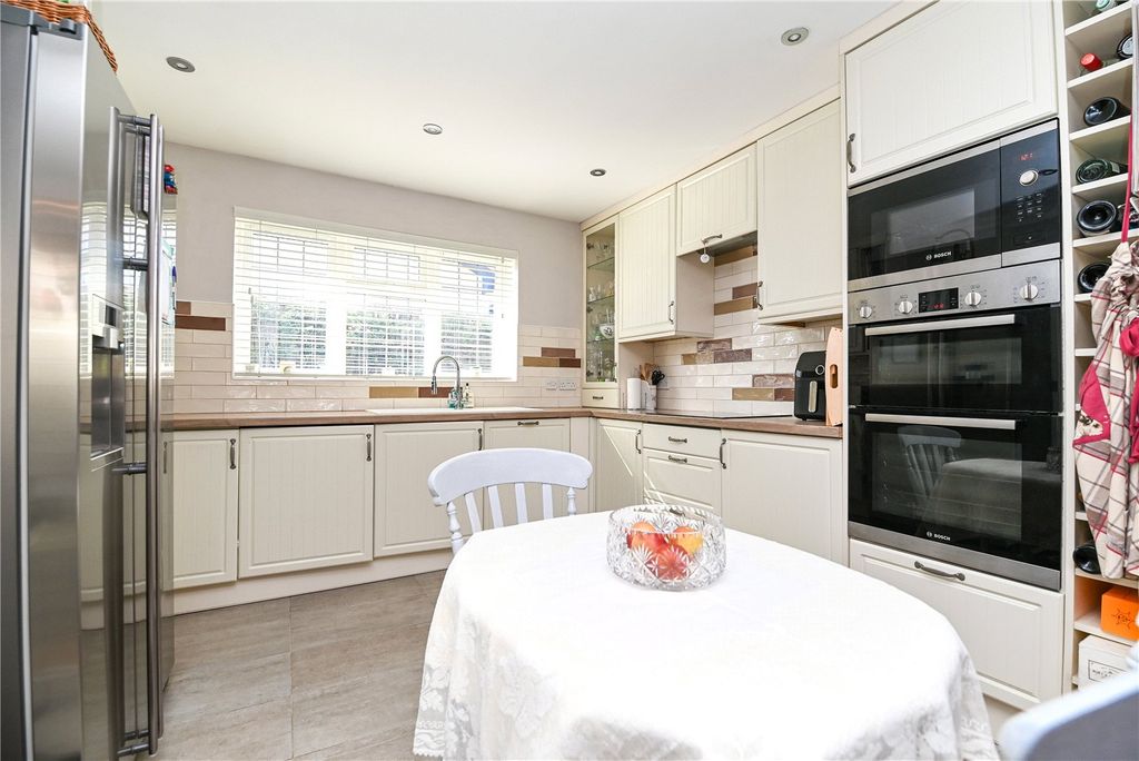 Property photo 2 of 15 Picture No. 04