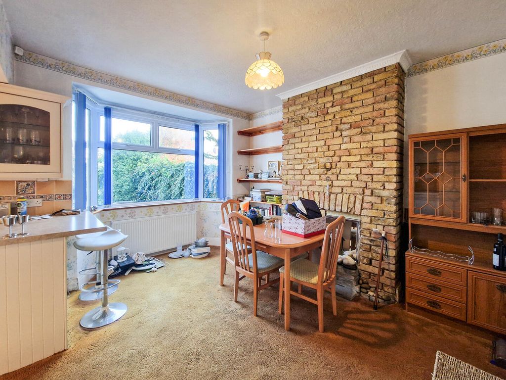 Property photo 3 of 19 Dining Room