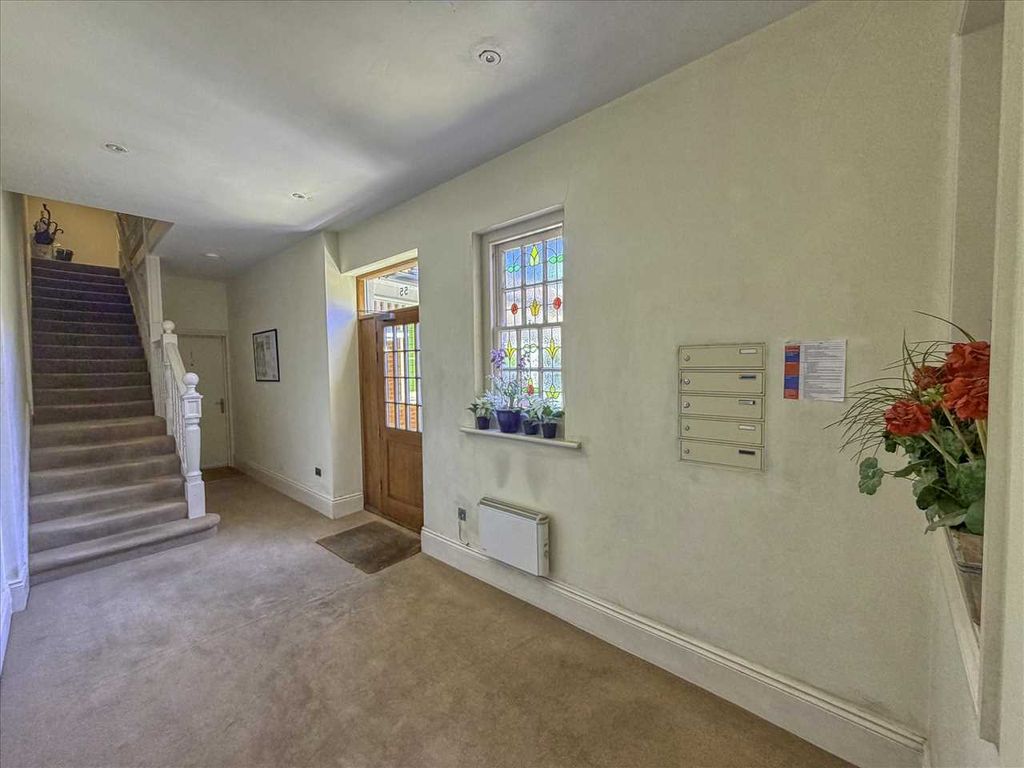 Additional image 5 of 2 bed flat for saleTrafalger House, Fourth Avenue, Frinton On Sea CO13