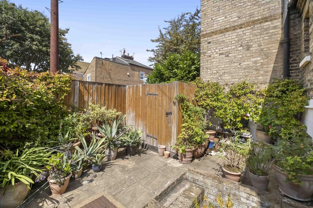 Property photo 1 of 5 Rear Garden