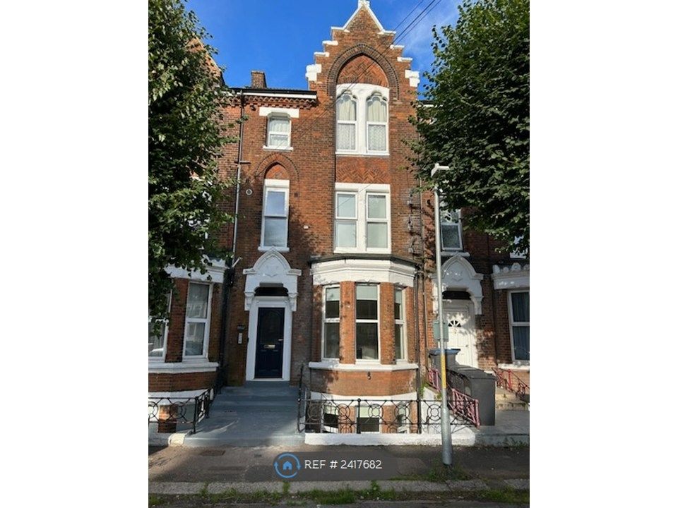 Property photo 1 of 9 6 St John's Rd Exterior