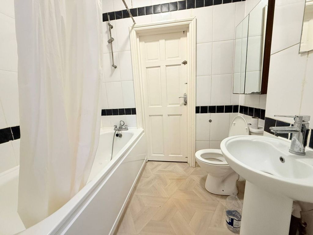 Property photo 2 of 5 Gallery