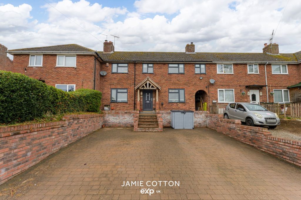 Property photo 1 of 28