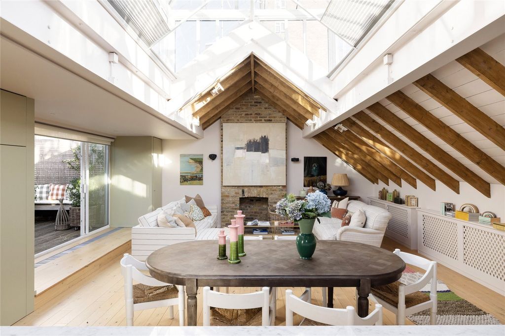 Property photo 2 of 16 Picture No. 32