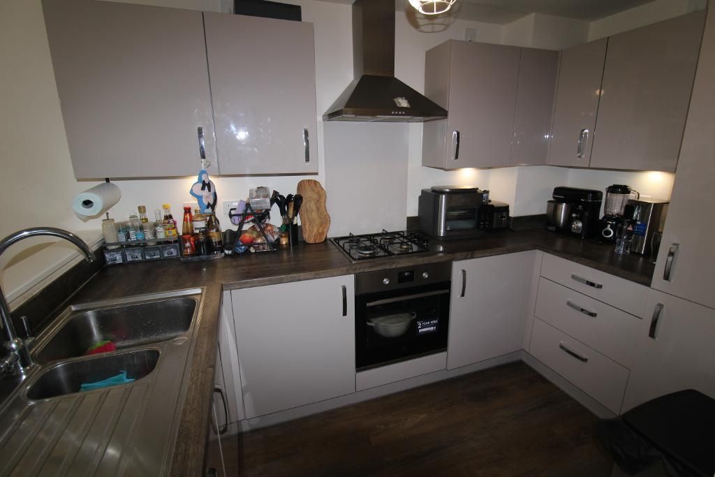 Property photo 3 of 13 Kitchen