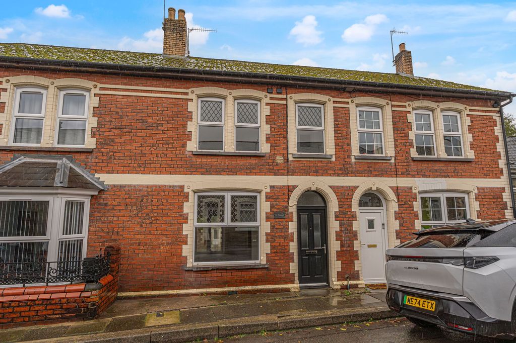 Property photo 1 of 24