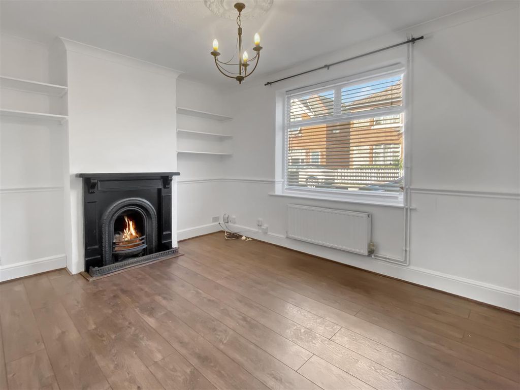 Property photo 2 of 10 0Ca6F58047c7F59E5B664d0Df8d35Aa0942De208.Jpg