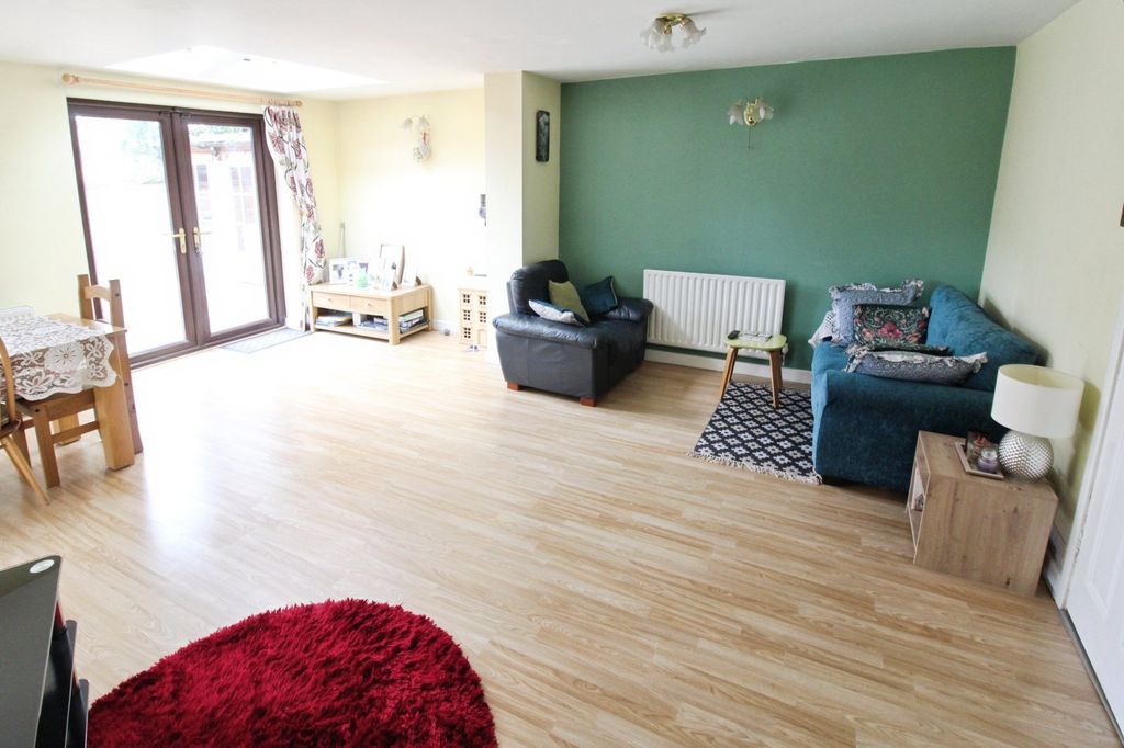Property photo 3 of 15 Picture No. 05