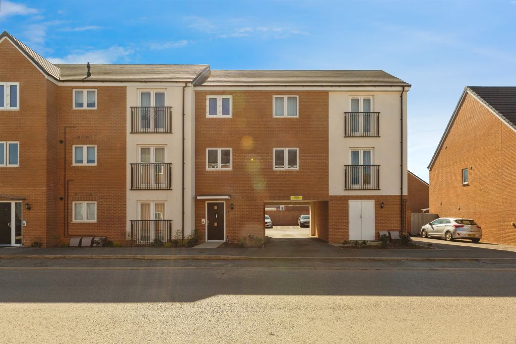 Property photo 1 of 11