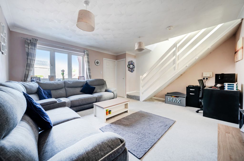 Property photo 2 of 13 1450275-26-69Ea5A...