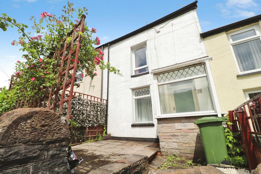 Property photo 1 of 7