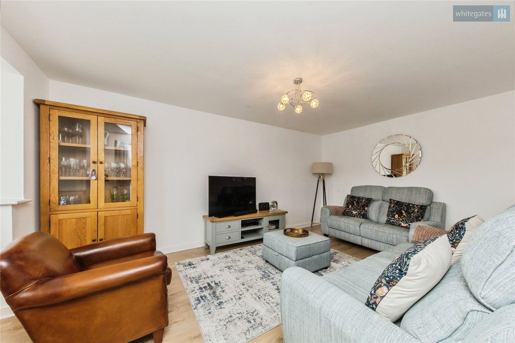 Property photo 2 of 25 Picture No. 06