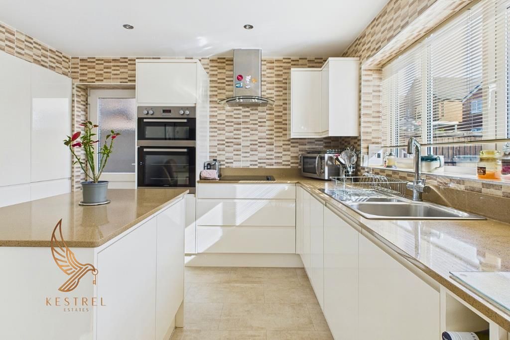Property photo 1 of 37 27.Png