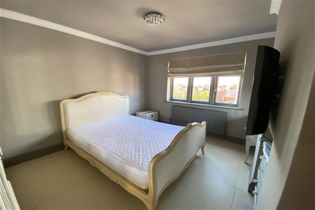 Property photo 1 of 8 (Main)