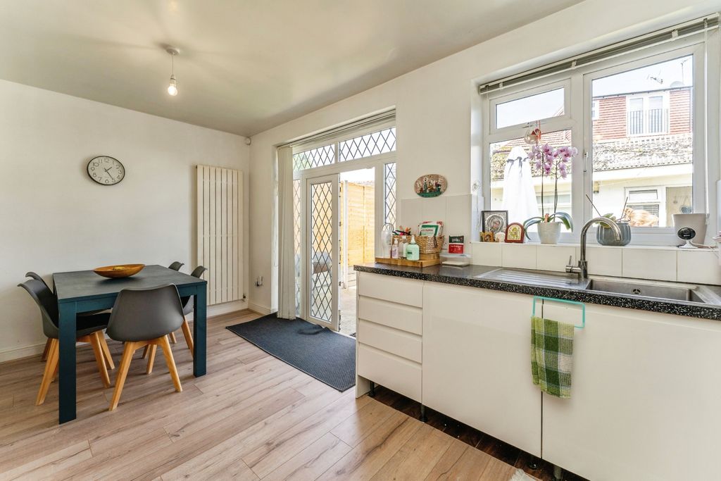 Property photo 2 of 16 Kitchen/Diner