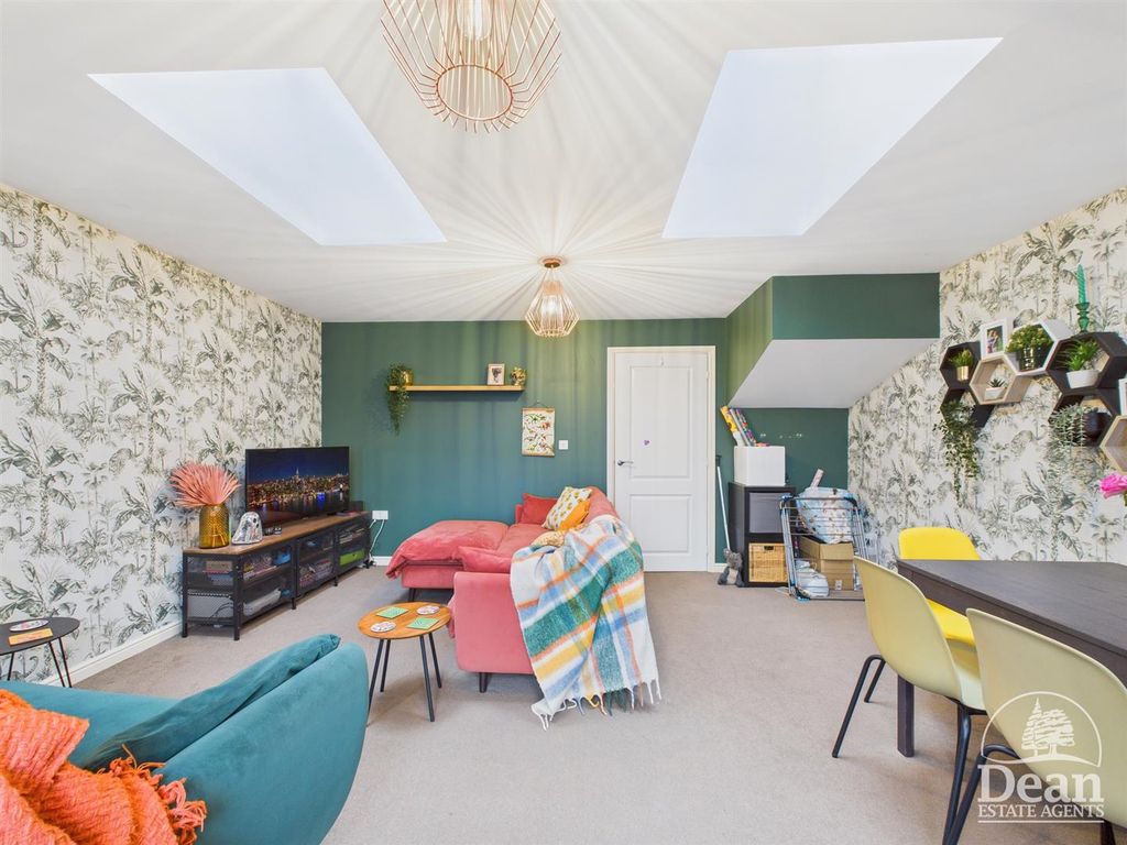 Property photo 3 of 16