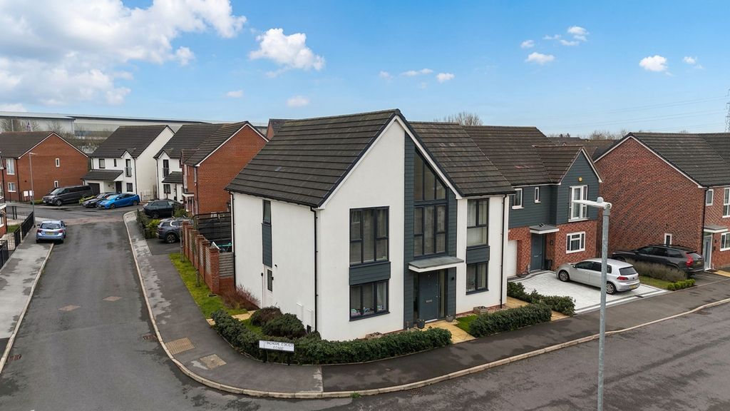 Property photo 1 of 30