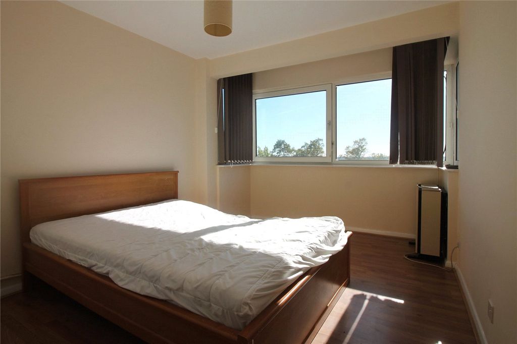 Property photo 3 of 6 Picture No. 06